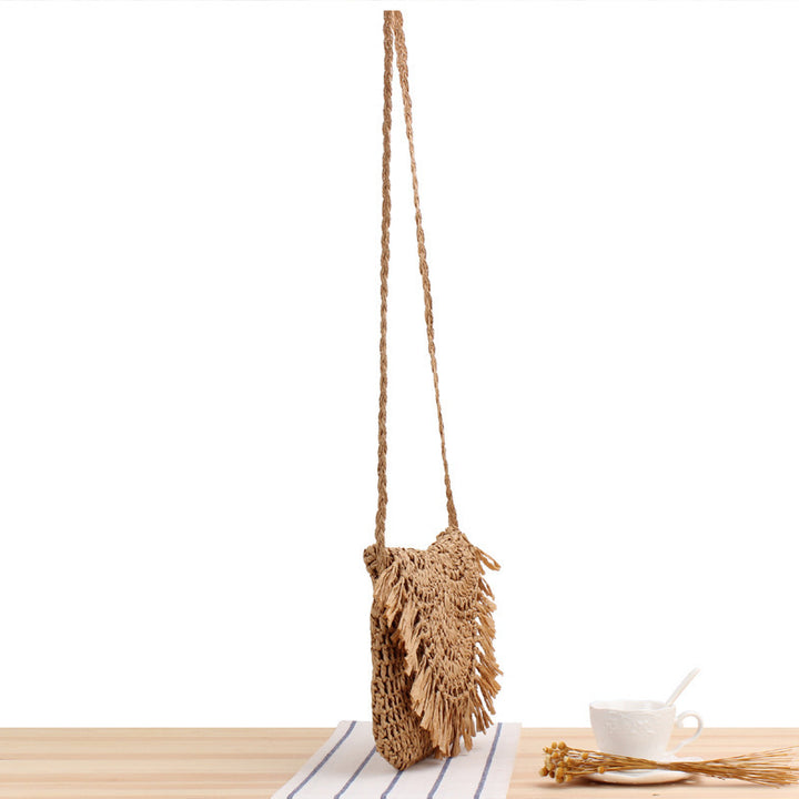 Handcrafted macrame shoulder bag with fringed design Kalsten