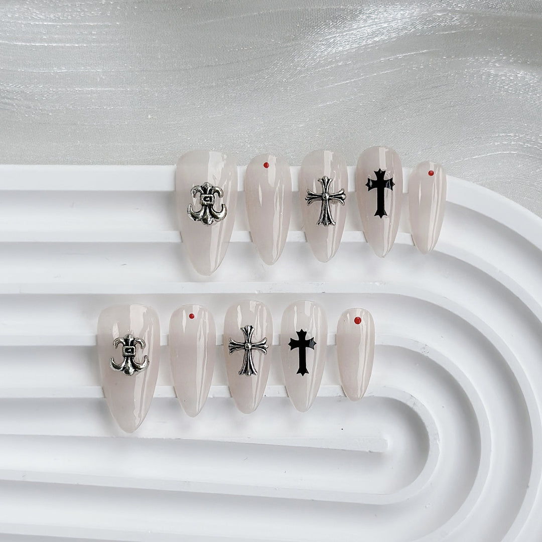 Butterfly-Embellished Press-On Nail Set