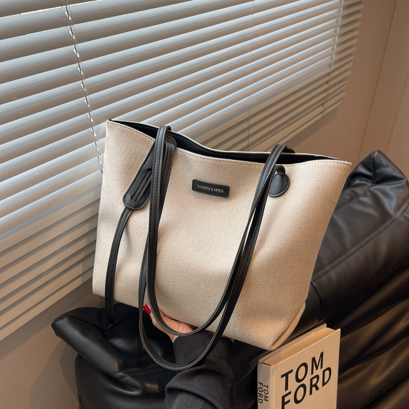 Spacious Utility Tote Kalsten