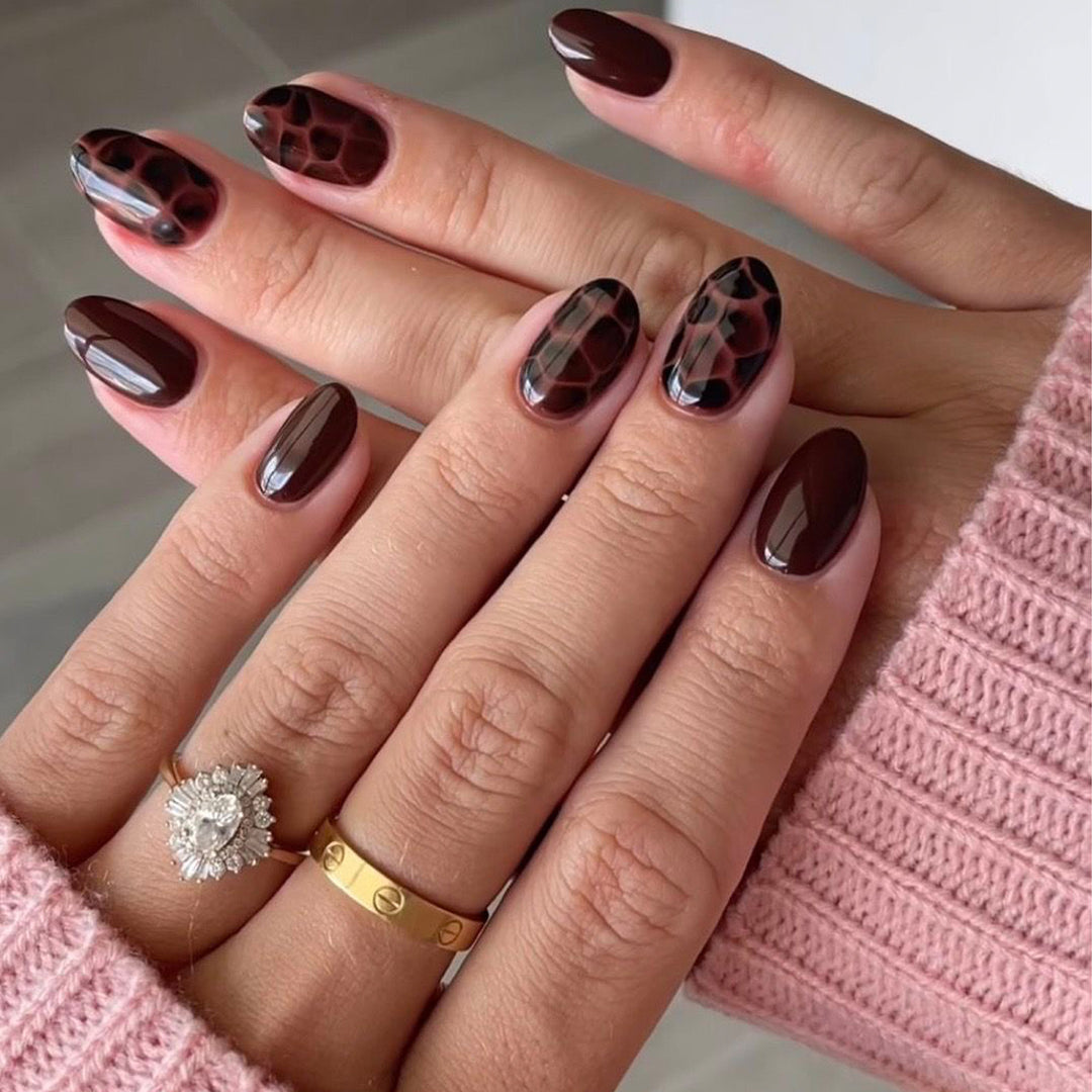 Artful Nail Art with Modern Design Kalsten