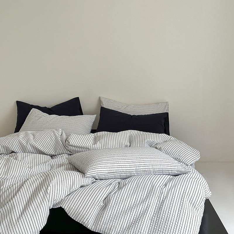 Cotton waffle bedding set with fine structure and breathable comfort