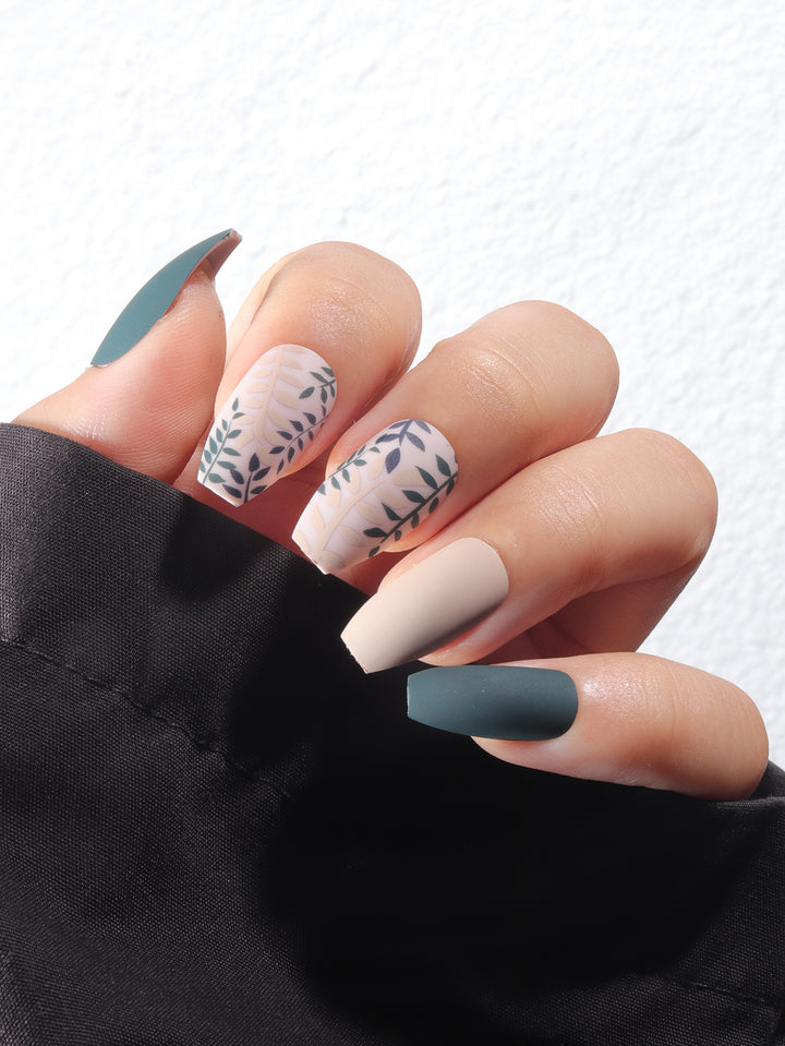 Decorative Leaf-Patterned Press-On Nail Set Kalsten