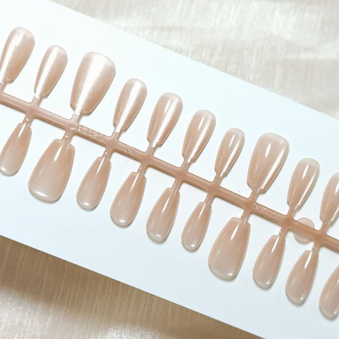High-Quality Artificial Nails in Timeless Nude Look Kalsten