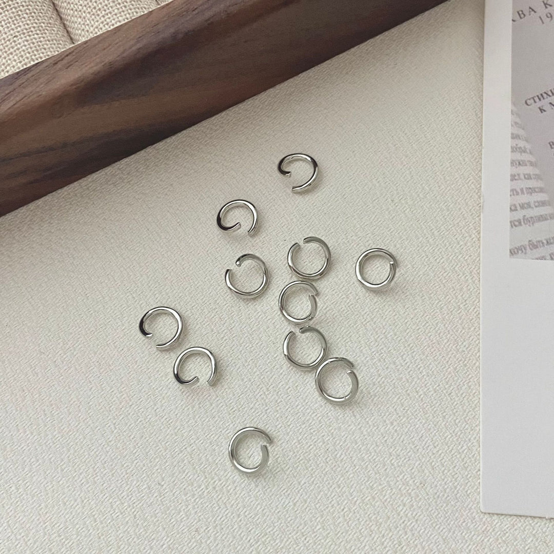 Sleek Minimalist Metal Ring Clips Kalsten