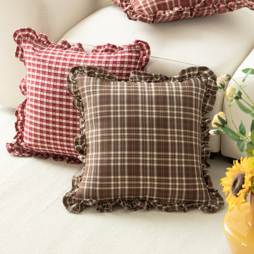 Square decorative cushion cover with ruffles and Vichy check Kalsten