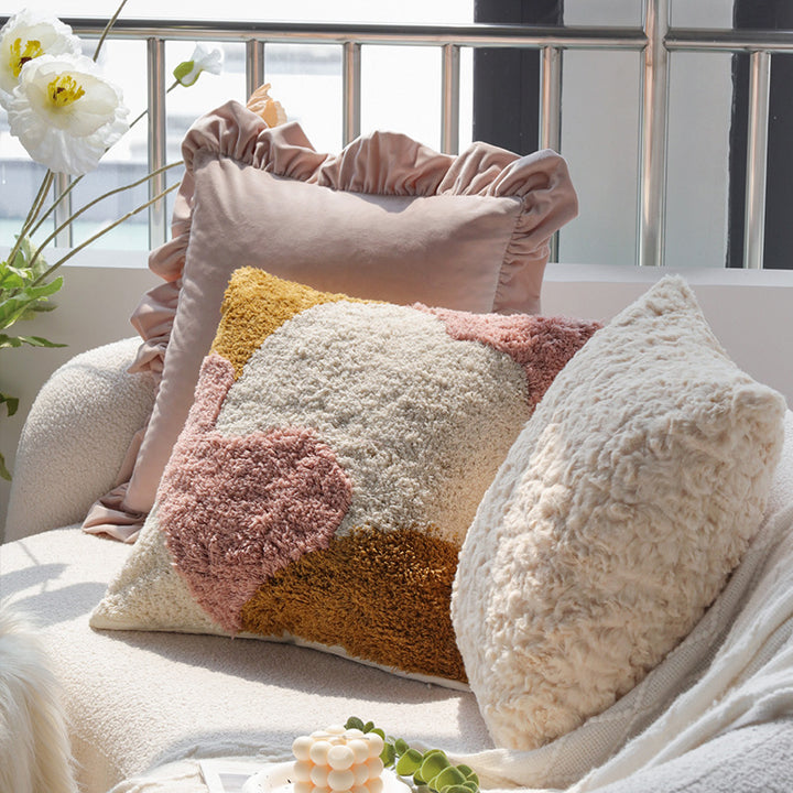 Square cushion cover made of extra-long plush faux fur with a relief wave texture Kalsten
