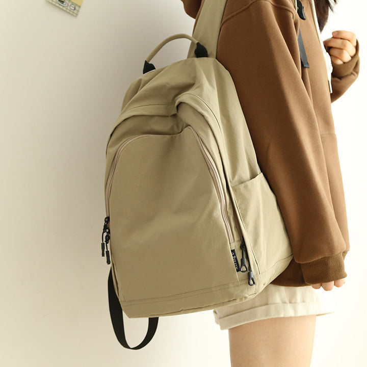 Practical everyday backpack with reinforced bottom and versatile compartments Kalsten