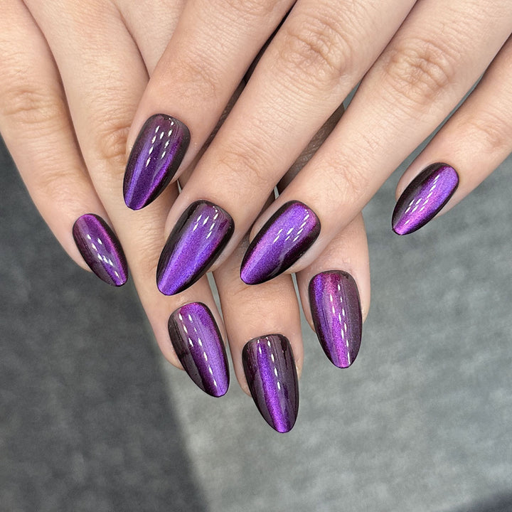 Glossy Press-On Nail Art Set