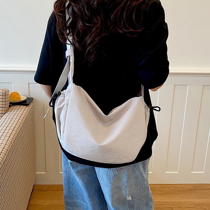 Relaxed Sling Bag Kalsten