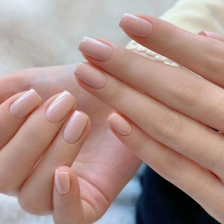 Artificial nails in elegant nude look Kalsten