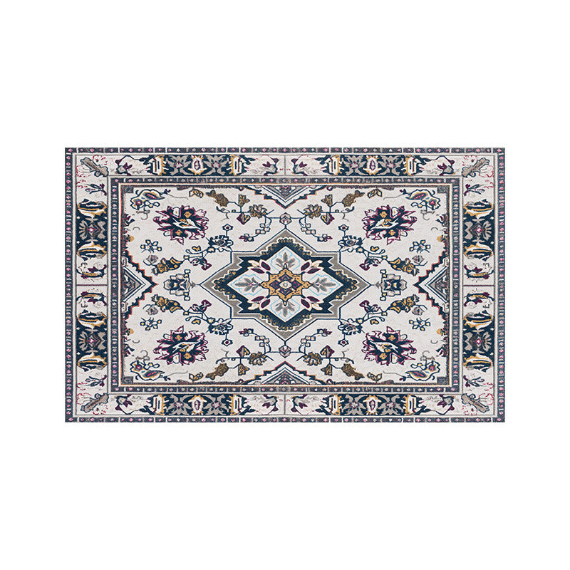 Vintage-Inspired Floral Area Rug Kalsten