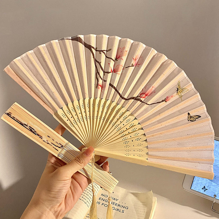 Handcrafted fan with elegant floral pattern Kalsten
