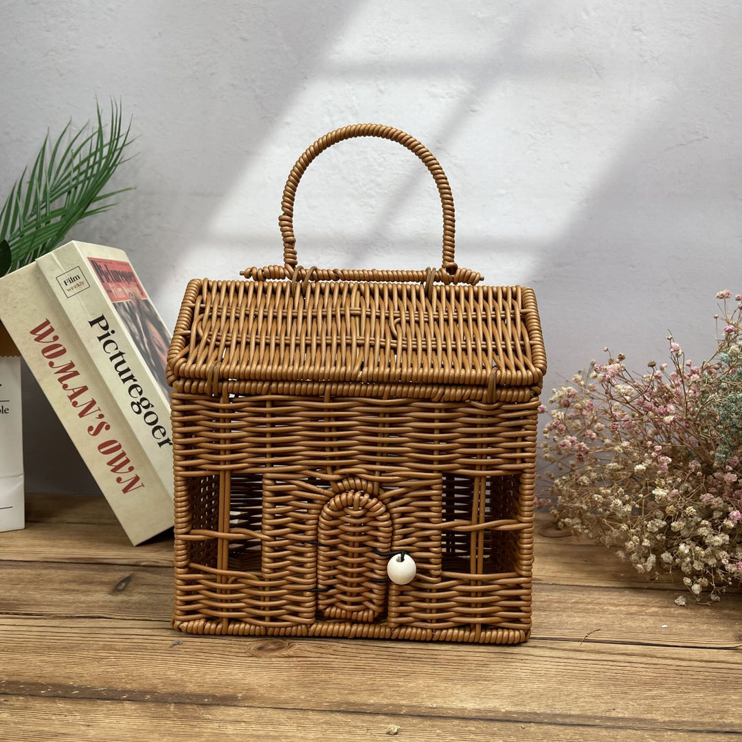 Women's stylish braided basket with rounded roof Kalsten