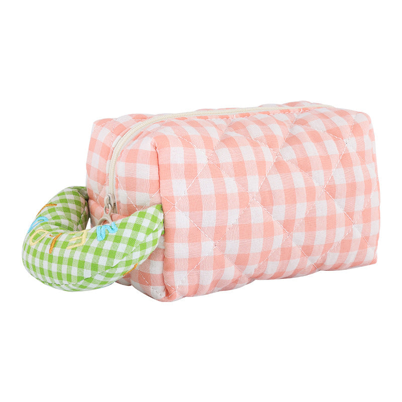 Cosmetic Organizer with Practical Hanging System and Playful Design Kalsten