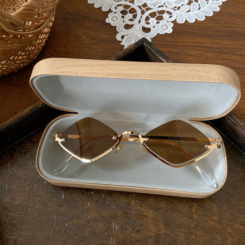 Fashionable Retro Sunglasses in Geometric Design Kalsten