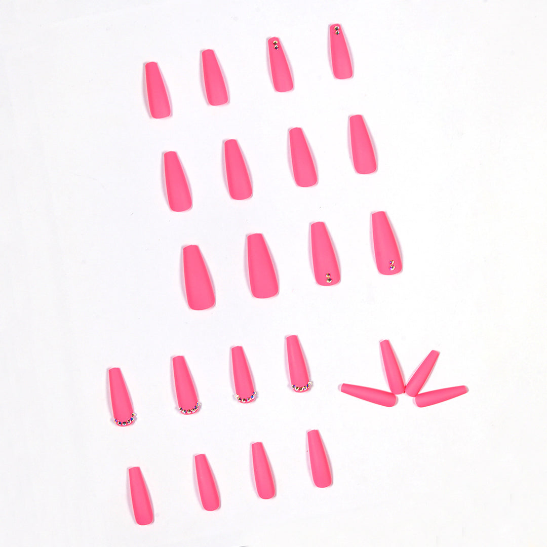 Artificial nail extensions with glitter accents Kalsten