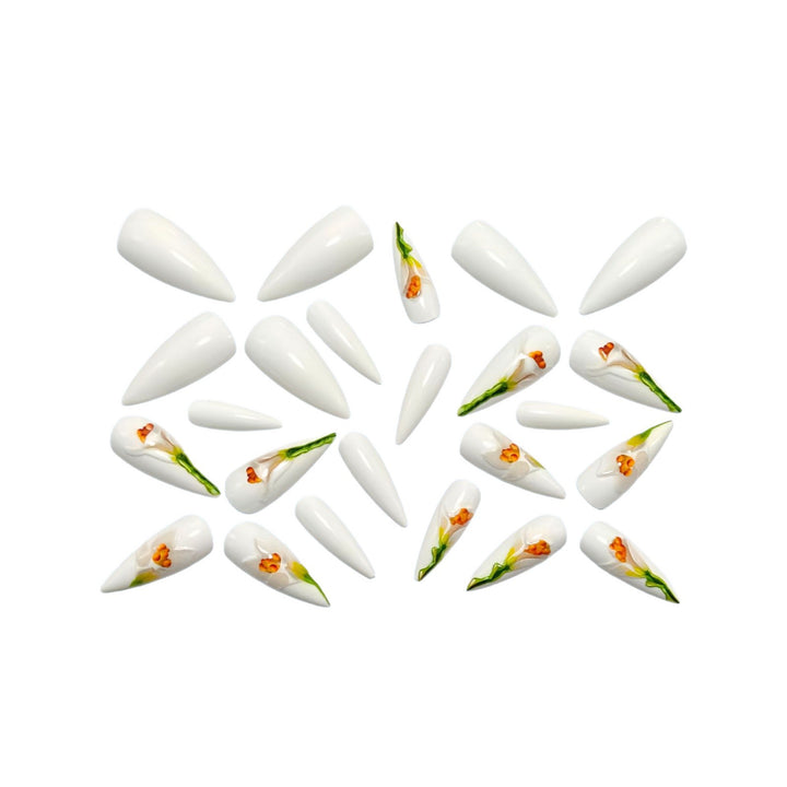 Artificial nails with elaborate floral design Kalsten