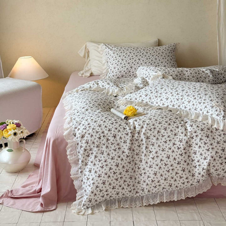 Romantic cotton percale bedding set with lace frill and fine floral allover