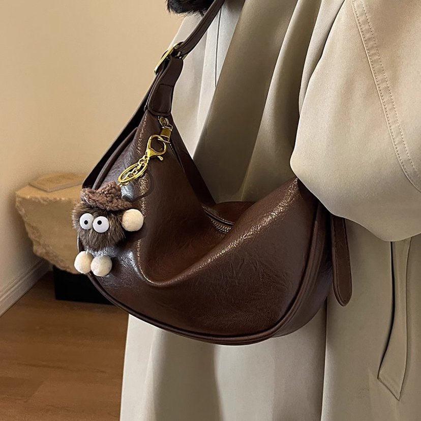 Elegant Curved Crossbody Bag Kalsten
