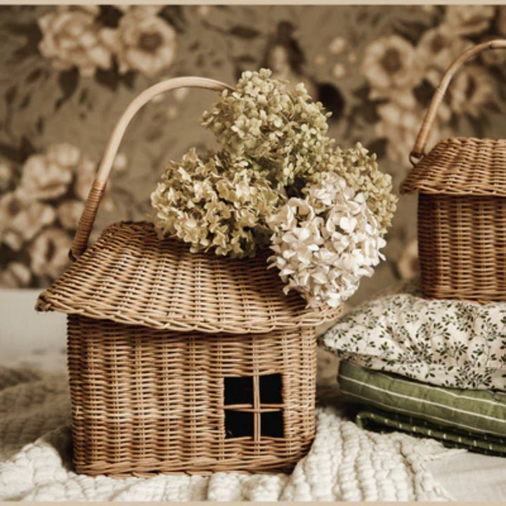 Playful storage basket in house design Kalsten