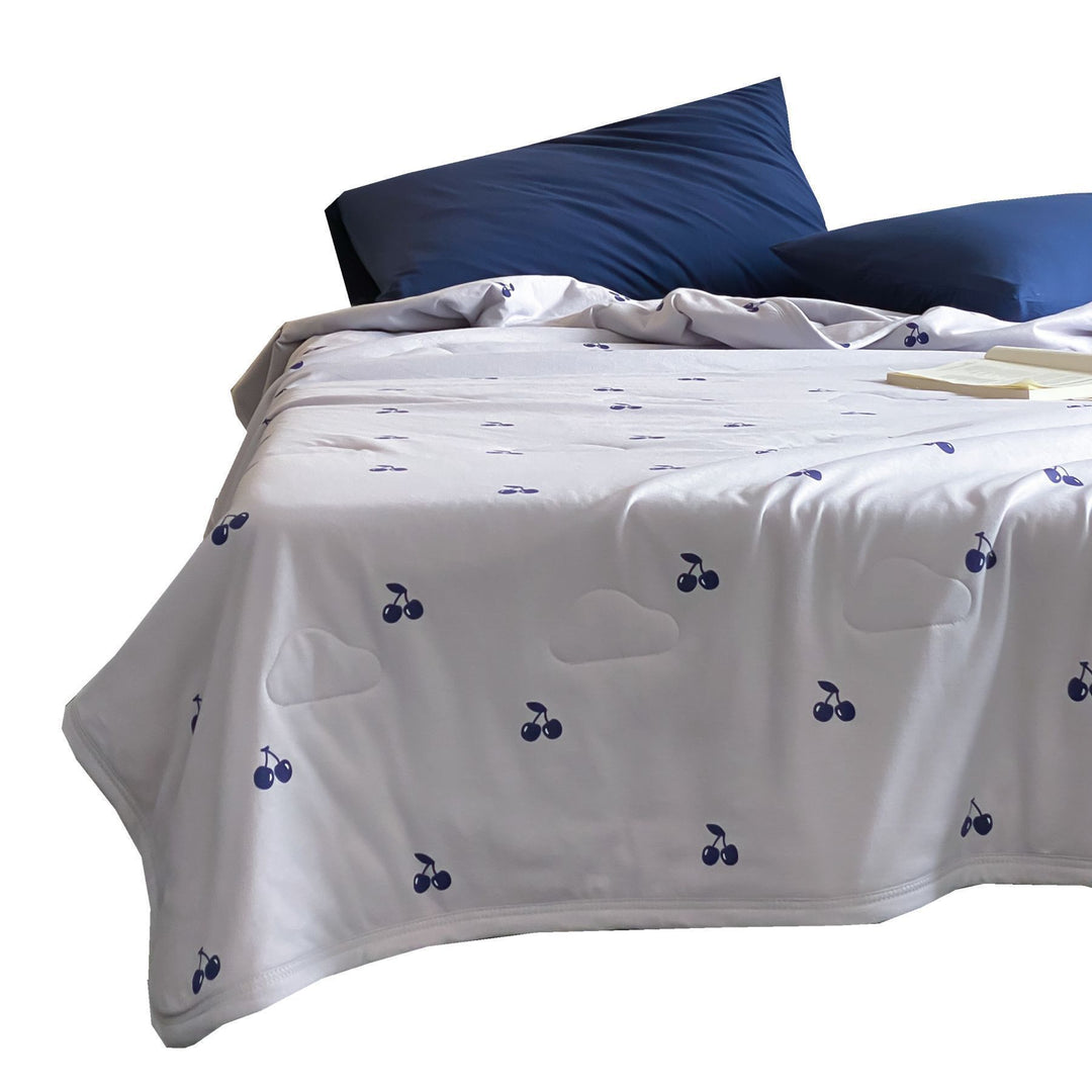 Quilted Comfort Comforter with Cute Cloud Dog Design