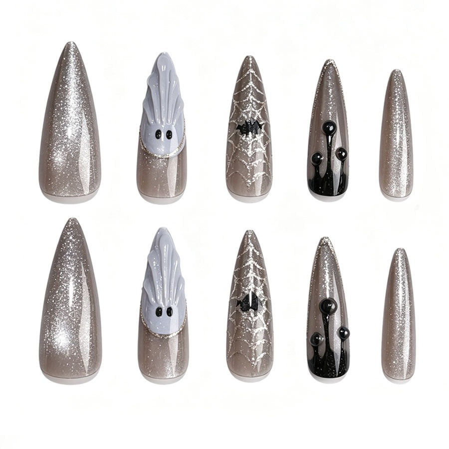 Artificial nail set with glamorous metallic elements and delicate details Kalsten