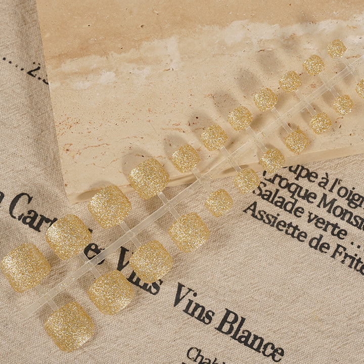 Glittering Press-On Toenail Set Kalsten