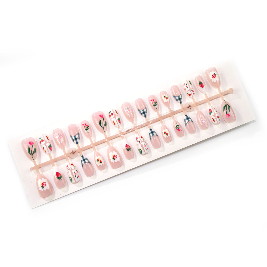 Floral-Themed Press-On Nail Art Set Kalsten
