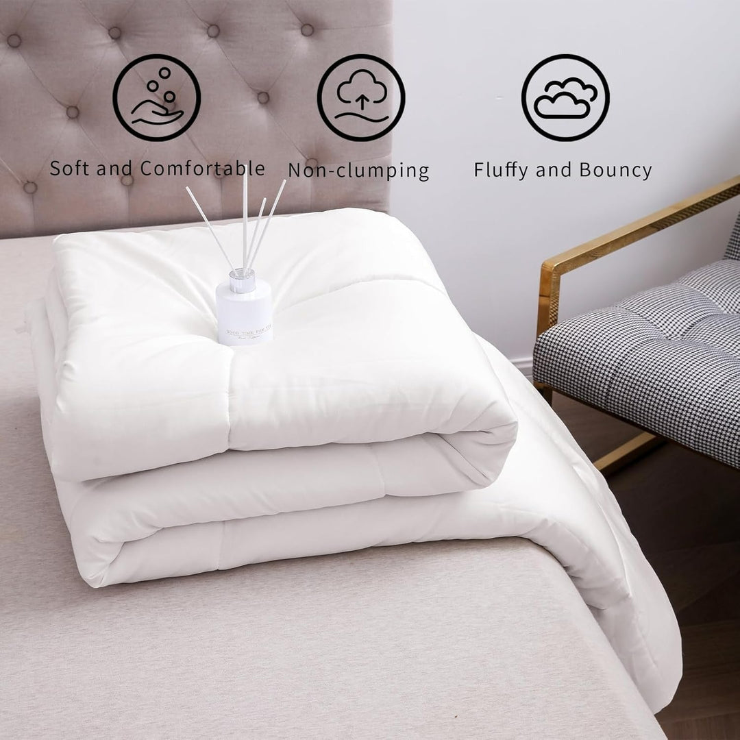 Luxurious All-Season Goose Down Alternative Comforter Kalsten