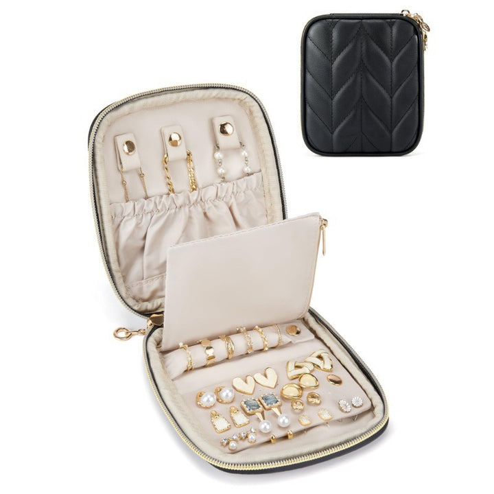 Stylish and Compact Jewelry Storage Bag Kalsten