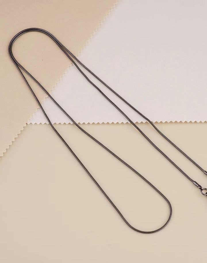 Sleek Eyewear Chain Kalsten