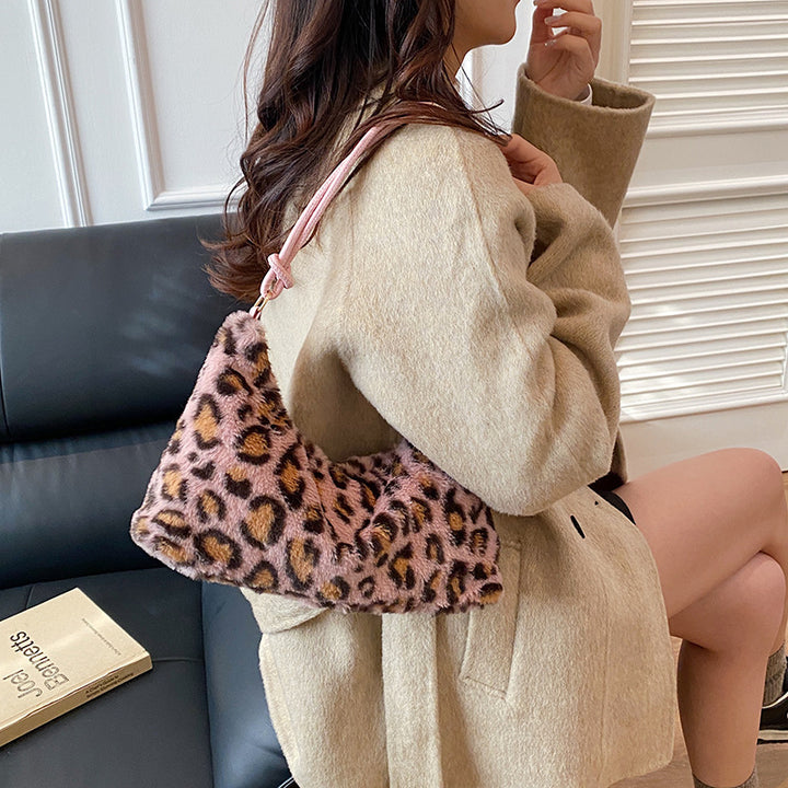 Chic Faux Fur Crossbody Bag Kalsten