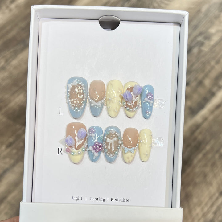 Artistic Floral-Accent Press-On Nails Kalsten