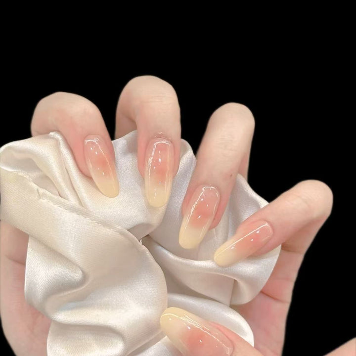 Artificial nails in elegant ombre style Kalsten
