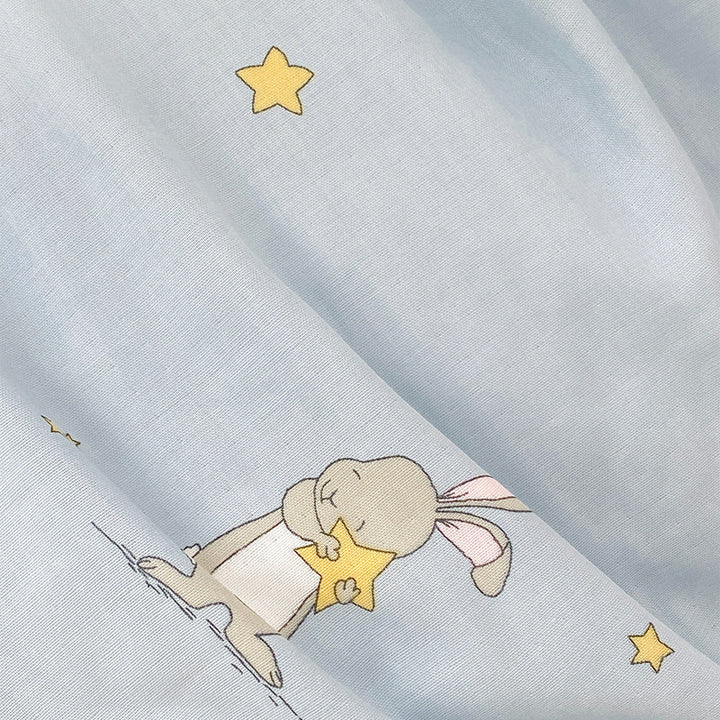 Playful bed linen set made of cotton percale with peach print and reversible function
