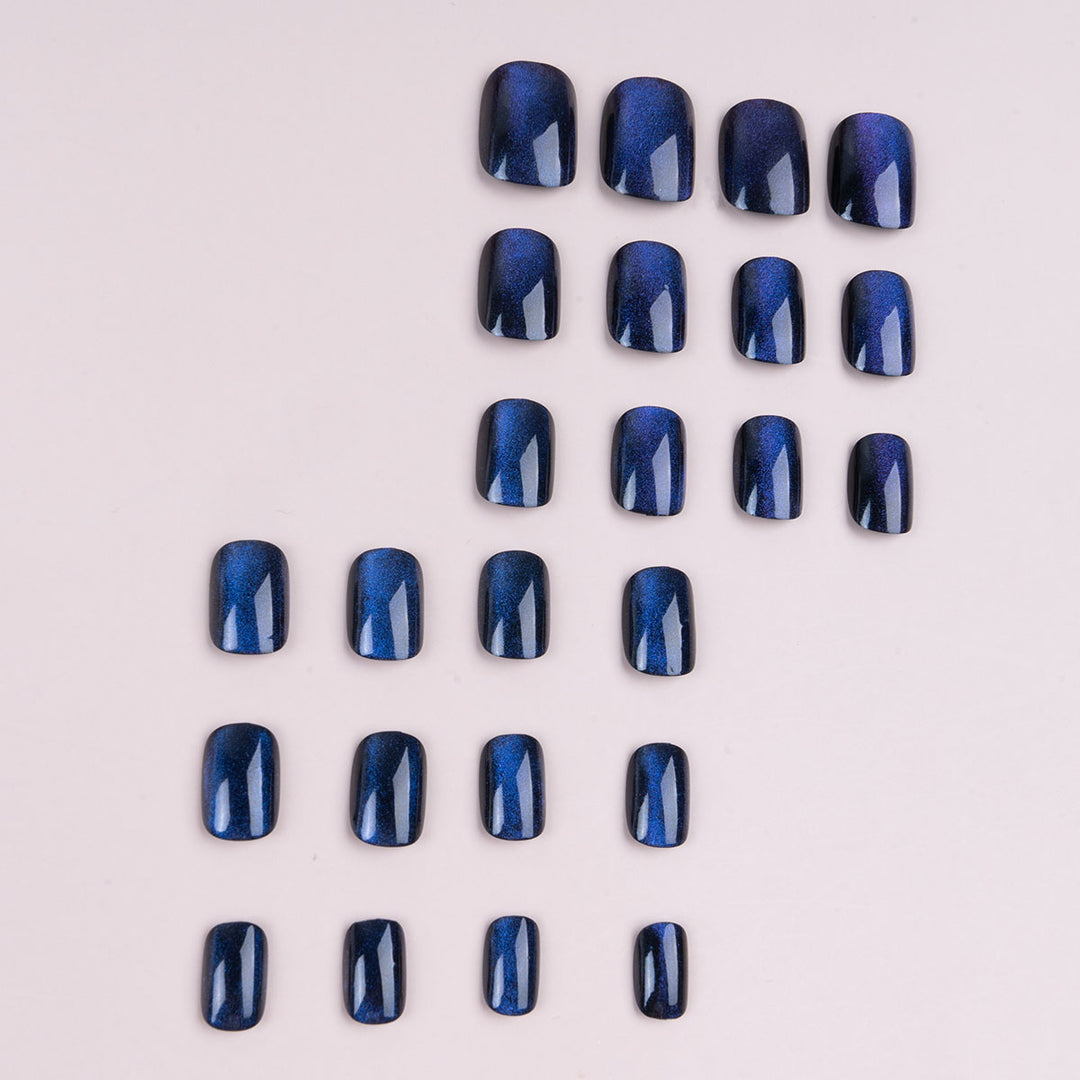Glossy Press-On Nail Art Set with Blue Shimmer Finish