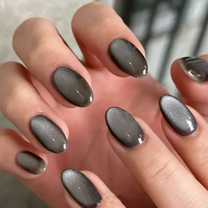 Press-On Nail Art Set with Metallic Finish