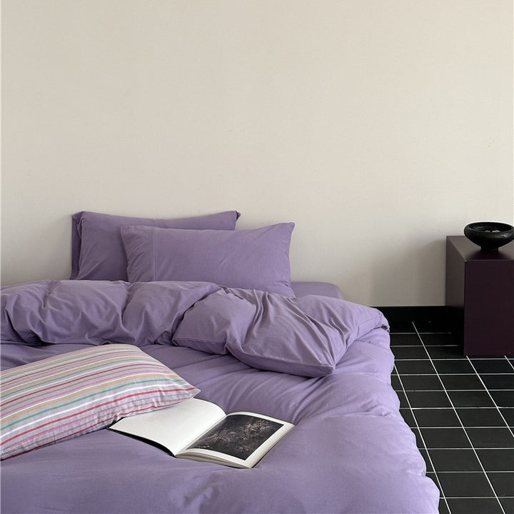 Minimalist Mako satin bedding set with extra-soft surface and easy-care weaving