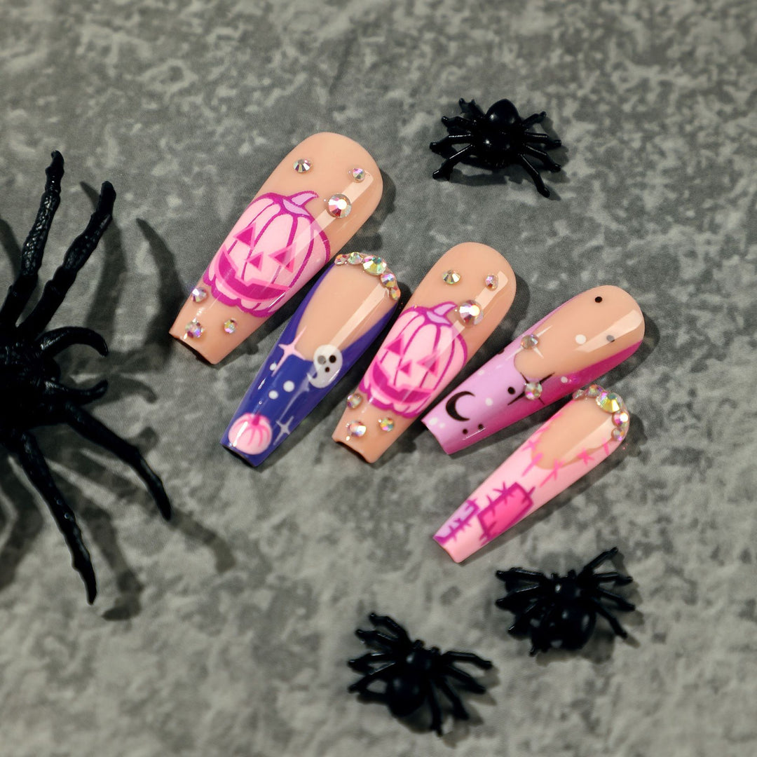 Artful Halloween Nail Art with Trendy Designs and Glitter Kalsten