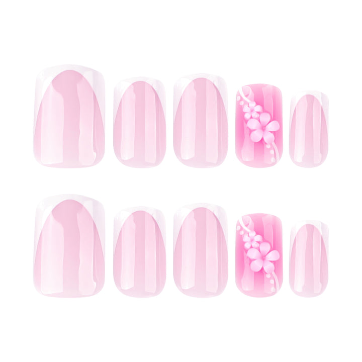 Artfully decorated gel nails Kalsten