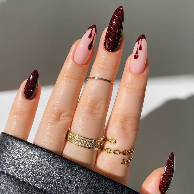 Nail art set with sparkling glitter and classic accents Kalsten