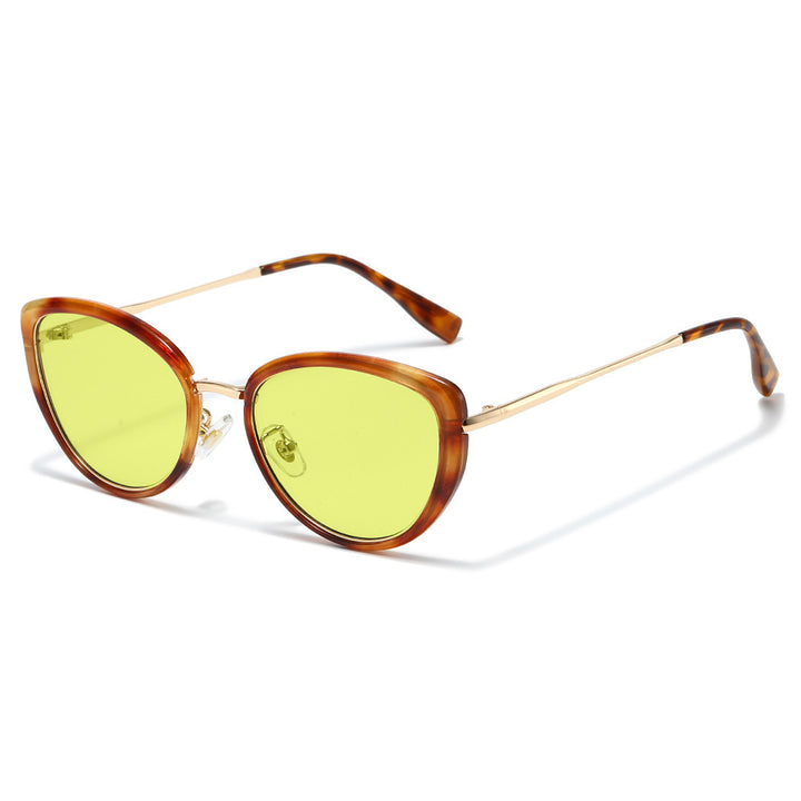 Fashion-Forward Cat-Eye Sunglasses with Trendy Tortoiseshell Frame Kalsten
