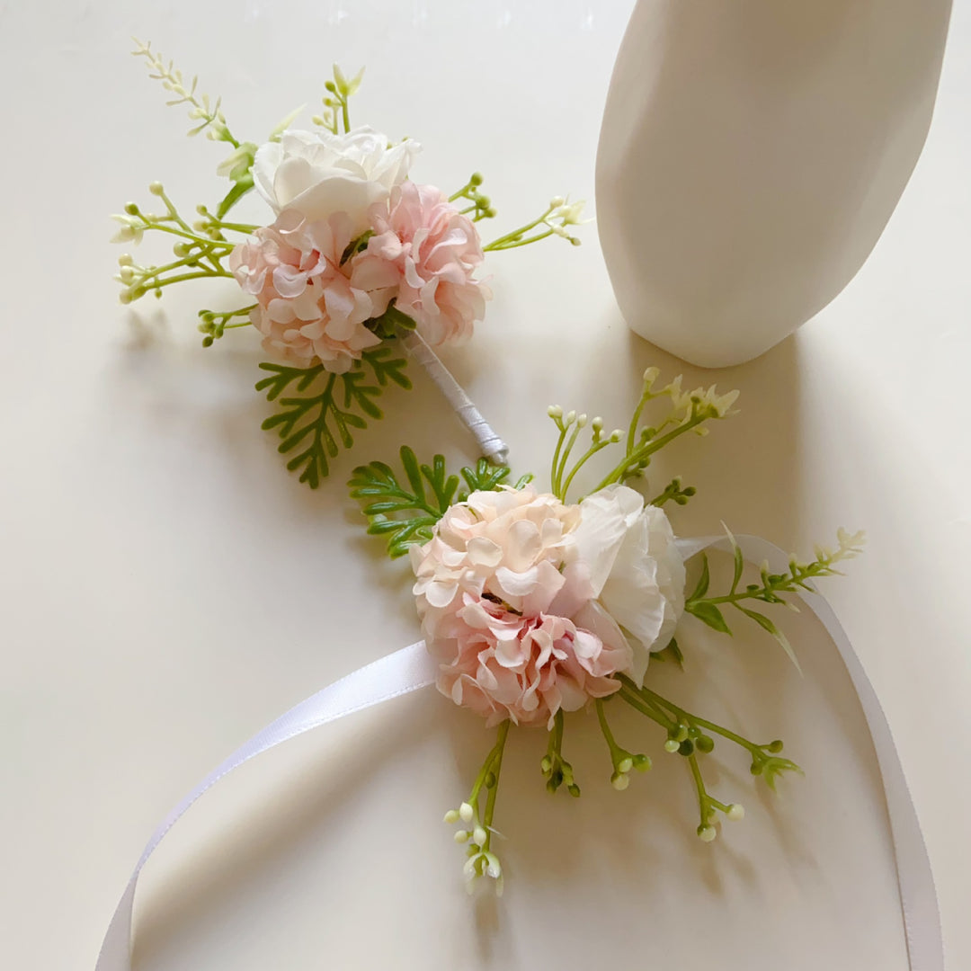 Elegant Floral Lapel Corsage
