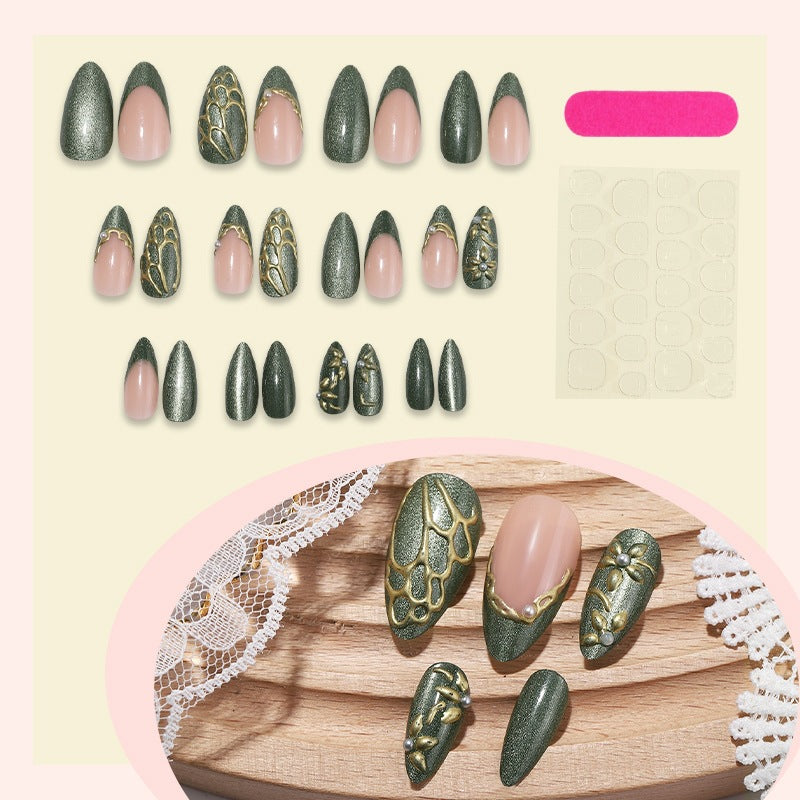 Artificial nail set with elegant 3D elements and luxurious accents Kalsten