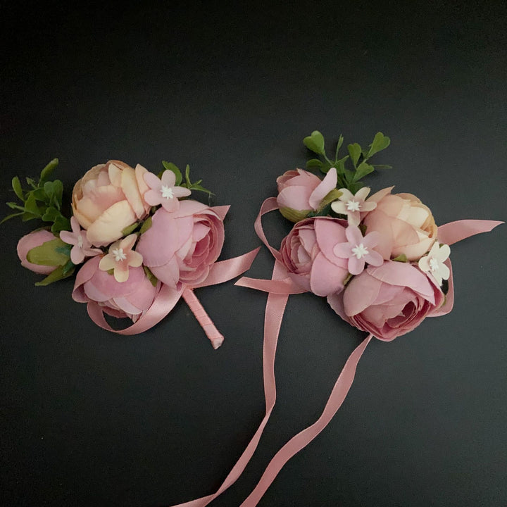Elegant Floral Brooch