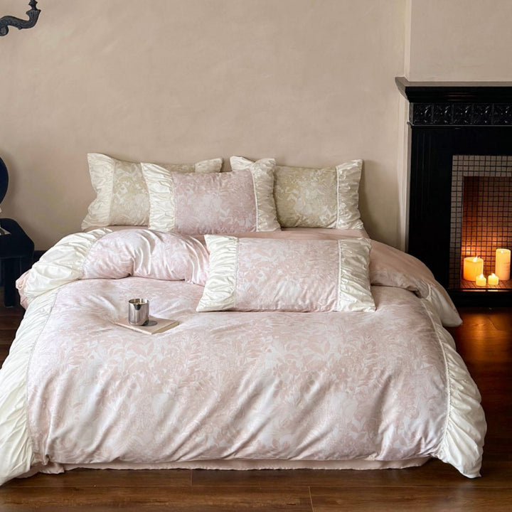 Luxurious jacquard bed set with ruffled border and silky touch