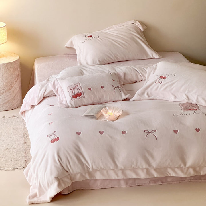 Romantic cotton flannel bedding set with cherry embroidery