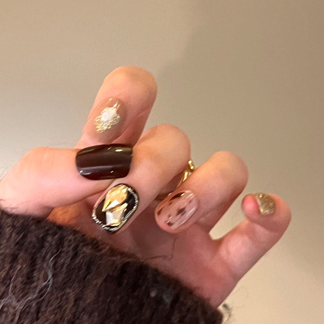 Artful Nail Art with Bow and Heart Design Kalsten