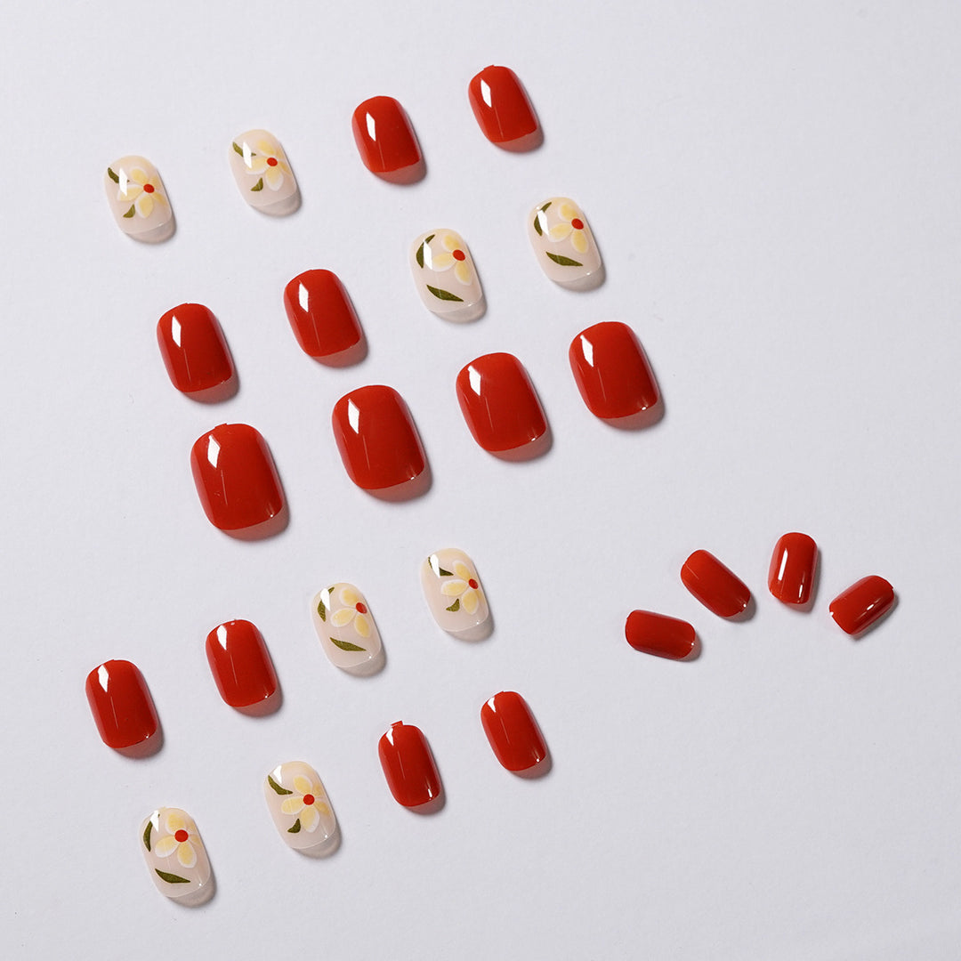 Artistic Nail Art with Flower Motifs Kalsten