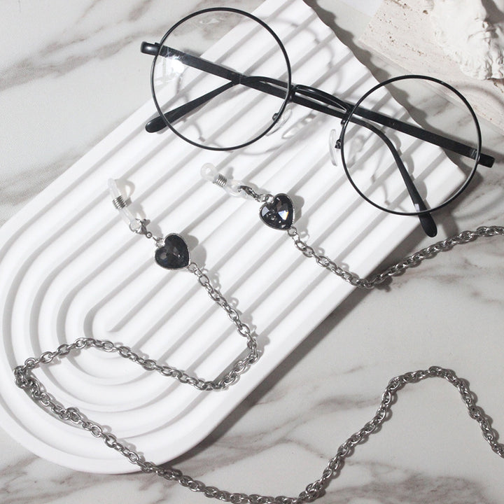 Fashionable glasses holder chain with heart pendants Kalsten